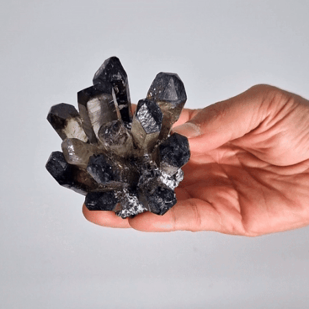 NATÜRLICHER QUARZ-CLUSTER - RAUCHIGER GEISTQUARRZ (ca. 250-300g, 8cm)