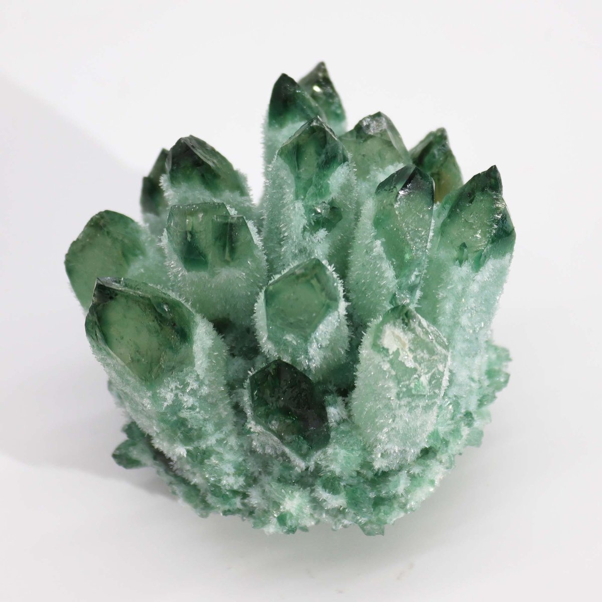 NATÜRLICHER QUARZ - CLUSTER - GRÜNER GEISTQUARZ (ca. 250 - 300g, 8cm) - Lapis Mystica - 